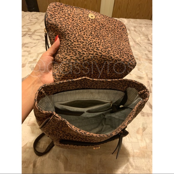 Violet Ray Backpack - Picture 2 of 3